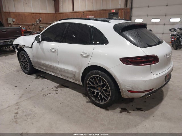 2017 PORSCHE MACAN WP1AF2A52HLB60897 Photo 2
