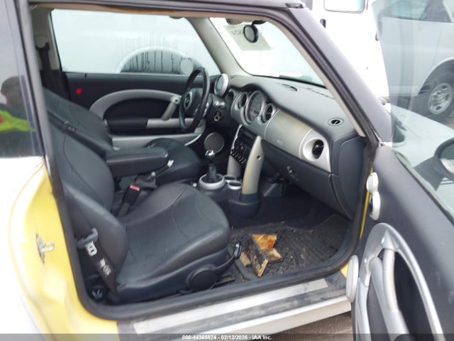 2003 MINI COOPER WMWRC334X3TC39993 Photo 4