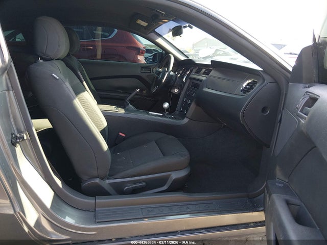 44365834 :رقم المزاد ، 1ZVBP8CF7E5327148 vin ، 2014 Ford Mustang Gt مزاد بيع