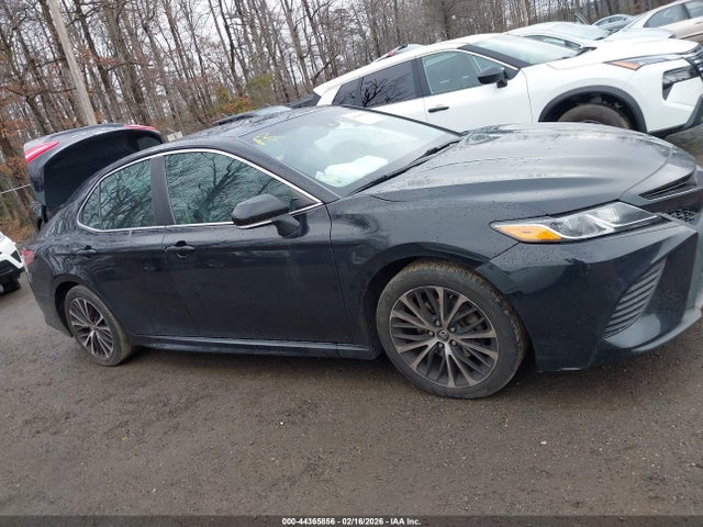2018 Toyota Camry Se მანქანა იყიდება აუქციონზე, vin: 4T1B11HK9JU620014, აუქციონის ნომერი: 44365856