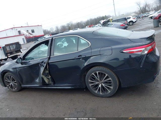2018 Toyota Camry Se მანქანა იყიდება აუქციონზე, vin: 4T1B11HK9JU620014, აუქციონის ნომერი: 44365856