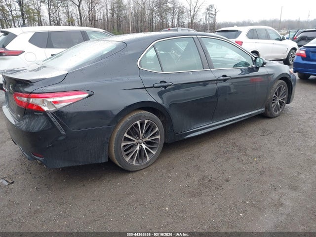 2018 Toyota Camry Se მანქანა იყიდება აუქციონზე, vin: 4T1B11HK9JU620014, აუქციონის ნომერი: 44365856