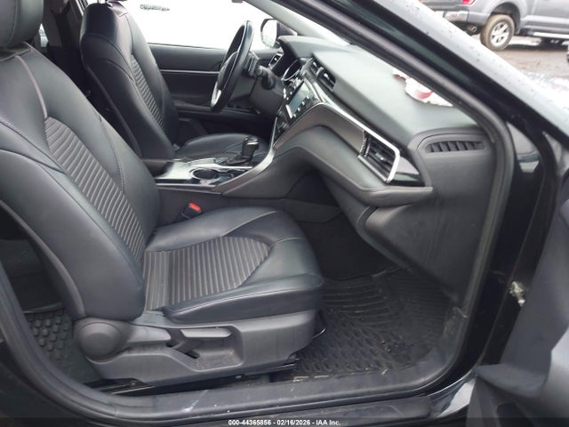 2018 Toyota Camry Se მანქანა იყიდება აუქციონზე, vin: 4T1B11HK9JU620014, აუქციონის ნომერი: 44365856