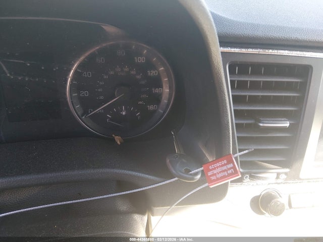 Hyundai ELANTRA SE 2017 5NPD84LF8HH003664 Image 11