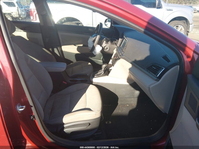 Hyundai ELANTRA SE 2017 5NPD84LF8HH003664 Image 5