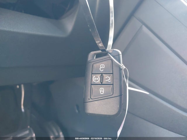 Продажа на аукционе авто 2024 Volkswagen Tiguan 2.0t Se R-line Black, vin: 3VVCB7AX3RM067277, номер лота: 44365906