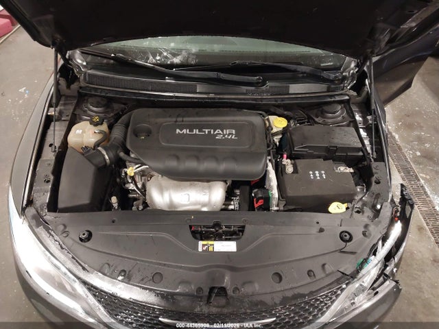 2015 Chrysler 200 Limited მანქანა იყიდება აუქციონზე, vin: 1C3CCCAB5FN750905, აუქციონის ნომერი: 44365908