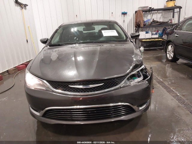 2015 Chrysler 200 Limited მანქანა იყიდება აუქციონზე, vin: 1C3CCCAB5FN750905, აუქციონის ნომერი: 44365908