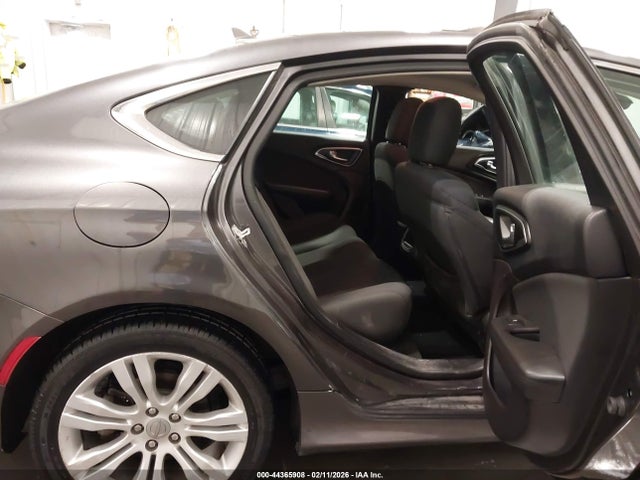 2015 Chrysler 200 Limited მანქანა იყიდება აუქციონზე, vin: 1C3CCCAB5FN750905, აუქციონის ნომერი: 44365908