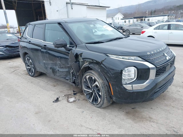 2022 MITSUBISHI OUTLANDER JA4J4TA8XNZ012751 Photo 0