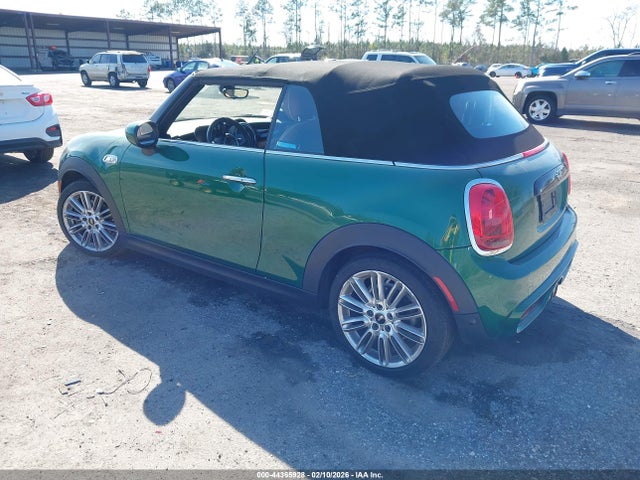 2021 MINI CONVERTIBLE WMWWJ5C07M3N26546 Photo 2