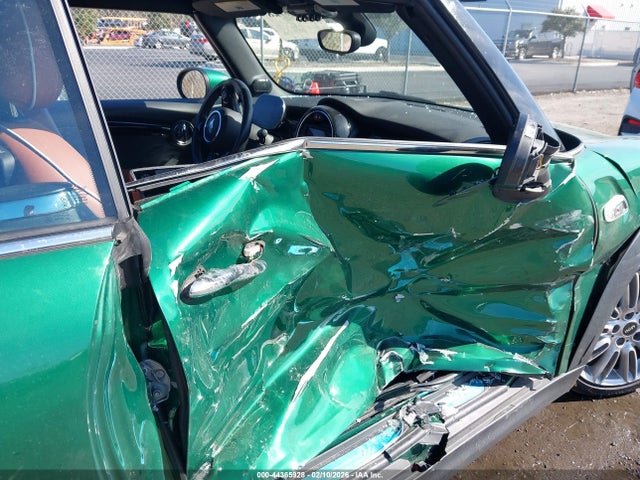 2021 MINI CONVERTIBLE WMWWJ5C07M3N26546 Photo 4