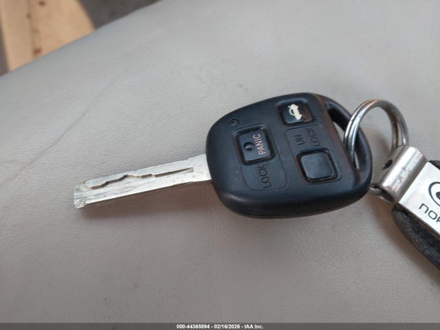 2004 Lexus Es 330 მანქანა იყიდება აუქციონზე, vin: JTHBA30G145010063, აუქციონის ნომერი: 44365994