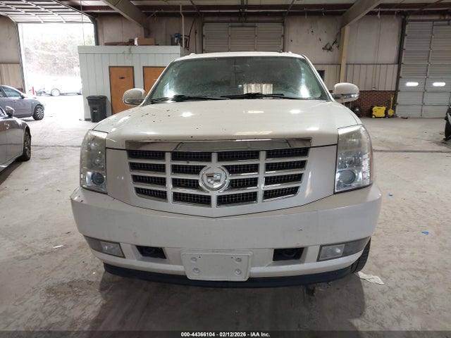 Продаж на аукціоні авто 2010 Cadillac Escalade Esv Premium, vin: 1GYUKJEF3AR208332, номер лоту: 44366104