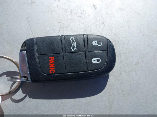 Продажа на аукционе авто 2023 Chrysler 300 Touring, vin: 2C3CCAAGXPH647585, номер лота: 44366110