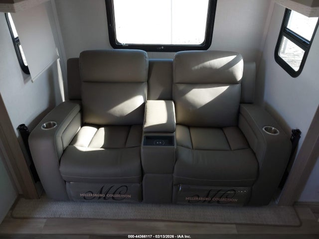 44366117 :رقم المزاد ، 4X4TFLX29RD456499 vin ، 2024 Flagstaff Microlite مزاد بيع