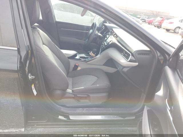 4T1B11HKXJU099370 Toyota CAMRY LE