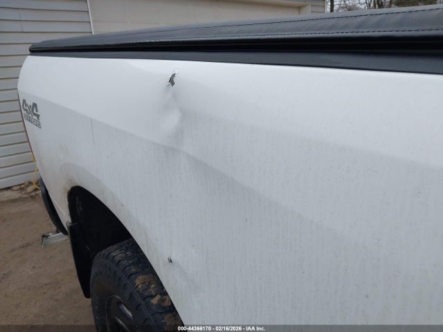 44366170 :رقم المزاد ، 3C6TR5CT8EG253163 vin ، 2014 Ram 2500 Tradesman مزاد بيع