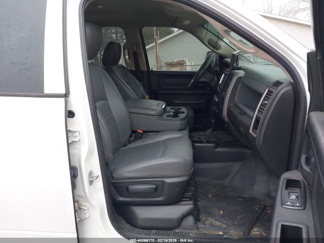 44366170 :رقم المزاد ، 3C6TR5CT8EG253163 vin ، 2014 Ram 2500 Tradesman مزاد بيع