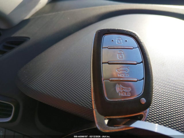 44366197 :رقم المزاد ، KMHC65LC4KU110880 vin ، 2019 Hyundai Ioniq Hybrid Blue مزاد بيع