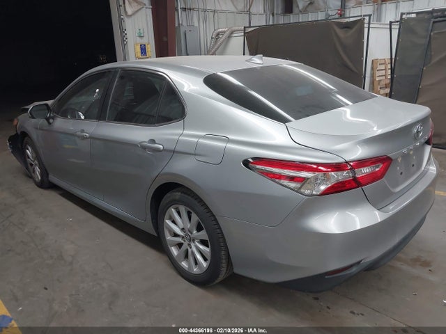 Toyota CAMRY LE 2019 4T1B11HK6KU796147 Image 3