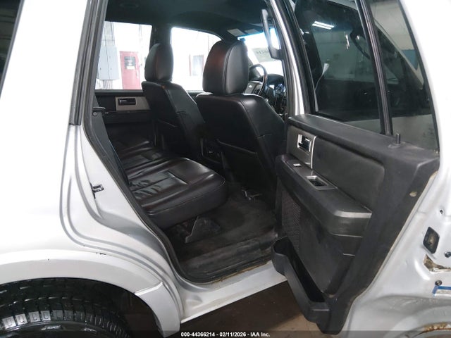 1FMJU1JTXHEA24338 Ford Expedition Xlt