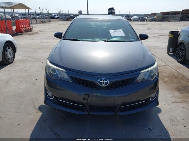 2012 Toyota Camry Se V6 მანქანა იყიდება აუქციონზე, vin: 4T1BK1FKXCU018757, აუქციონის ნომერი: 44366251