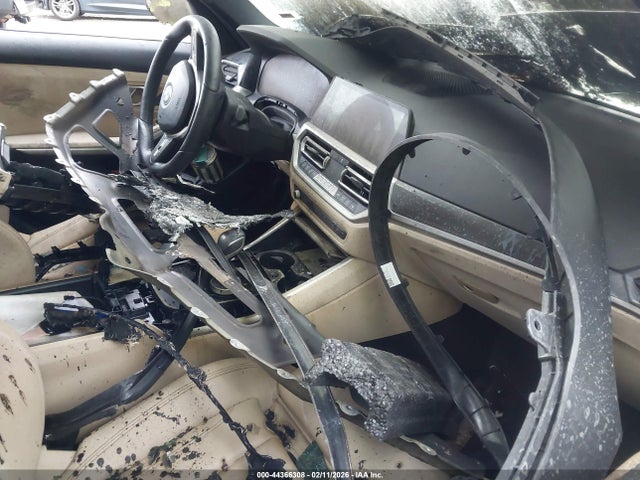 44366308 :رقم المزاد ، 3MW5R1J03L8B23850 vin ، 2020 Bmw 330i مزاد بيع