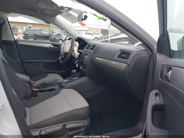 Продажа на аукционе авто 2017 Volkswagen Jetta 1.4t S, vin: 3VW2B7AJ0HM363956, номер лота: 44366317