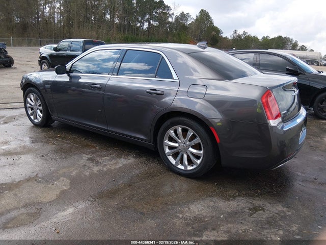 2017 CHRYSLER 300 2C3CCARG1HH610270 Photo 2