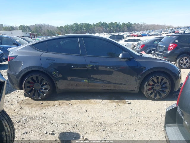 Продажа на аукционе авто 2024 Tesla Model Y Performance Dual Motor All-wheel Drive, vin: 7SAYGDEF6RA275017, номер лота: 44366342