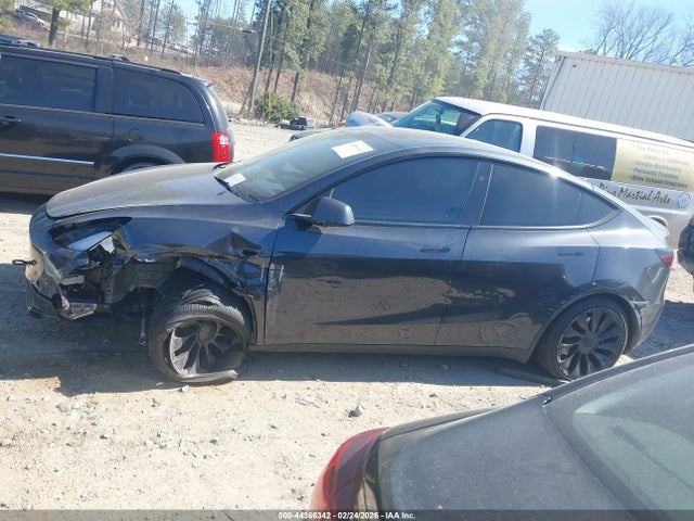 Продажа на аукционе авто 2024 Tesla Model Y Performance Dual Motor All-wheel Drive, vin: 7SAYGDEF6RA275017, номер лота: 44366342