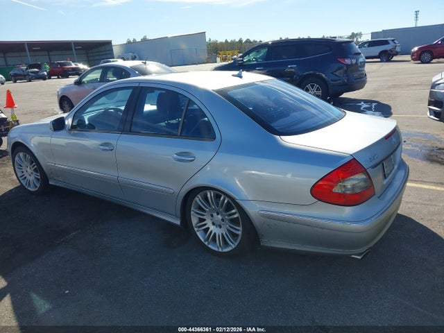 2008 MERCEDES-BENZ E 550 WDBUF72X18B329890 Photo 2