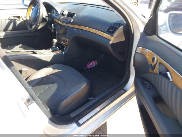 2008 MERCEDES-BENZ E 550 WDBUF72X18B329890 Photo 4