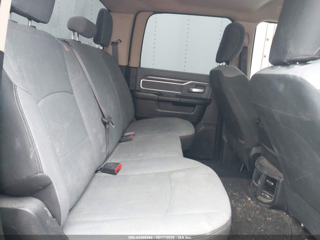 3C63RRHL9KG569909 RAM 3500 Big Horn 4x4 8&#039; Box