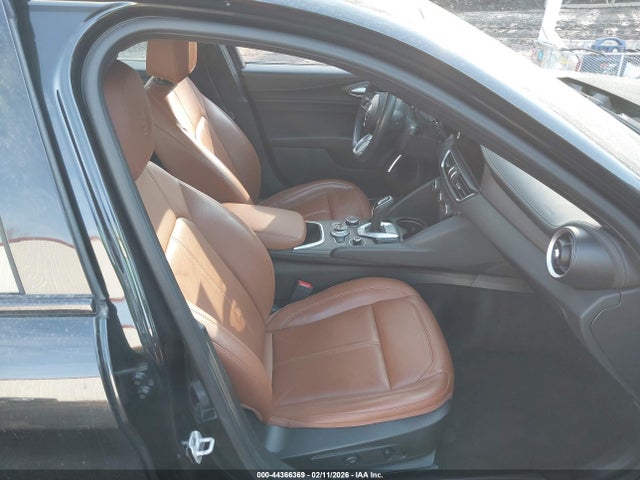 2023 ALFA ROMEO GIULIA ZARFAMBN6P7671283 Photo 4