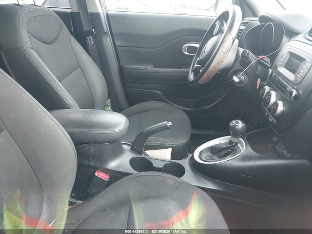 KIA Soul 2014 KNDJN2A26E7734318 Image 5