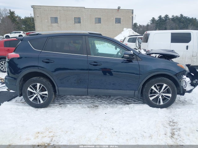 Toyota Rav4 Xle 2017 2T3RFREV1HW663762 Image 13