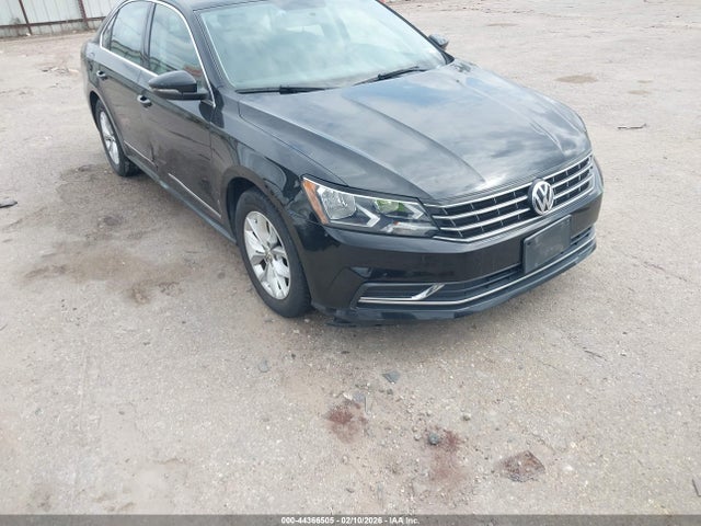 2016 VOLKSWAGEN PASSAT 1VWAT7A35GC006881