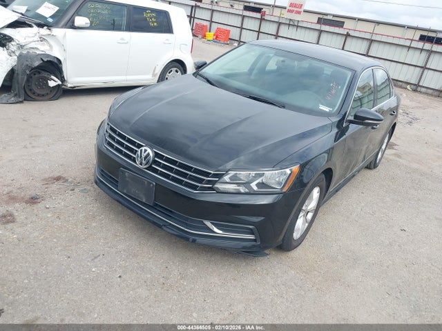 2016 VOLKSWAGEN PASSAT 1VWAT7A35GC006881 Photo 1