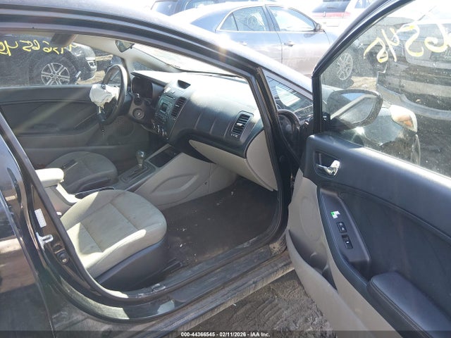 2016 KIA FORTE KNAFK4A61G5539980 Photo 4