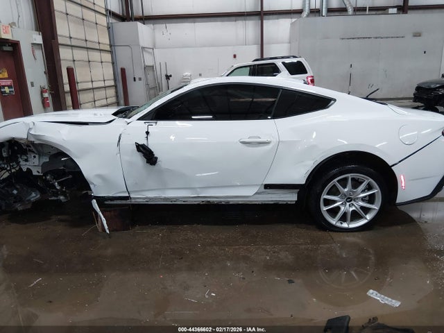 Ford Mustang Ecoboost Fastback 2024 1FA6P8TH2R5143706 Image 15