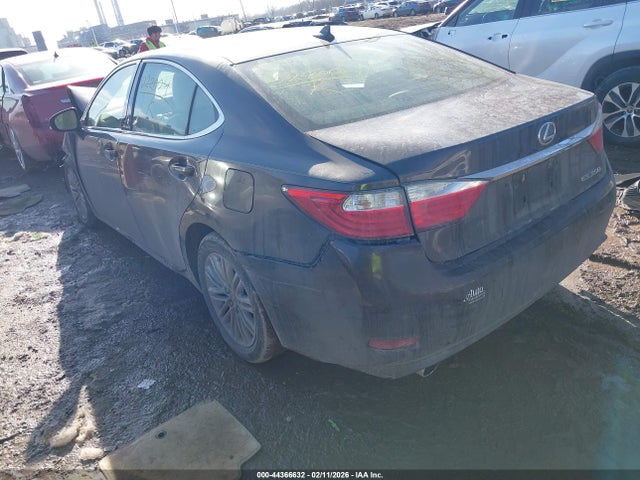 44366632 :رقم المزاد ، JTHBK1GG0D2022004 vin ، 2013 Lexus Es 350 مزاد بيع