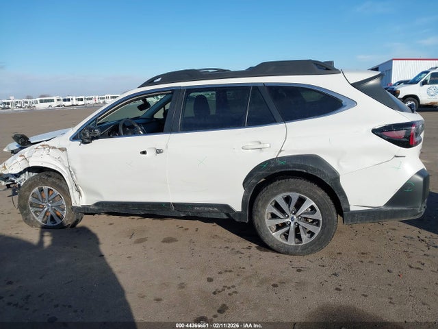 4S4BTACC3R3265417 Subaru Outback Premium