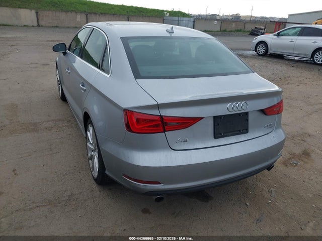 2015 AUDI A3 WAUEFGFF4F1034676 Photo 2