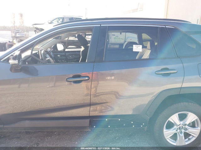 Toyota Rav4 Xle 2019 2T3W1RFV5KW041768 Image 15