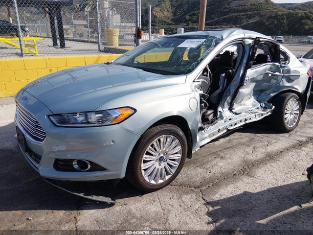 Ford Fusion Energi Titanium 2014 3FA6P0SU4ER129684 Image 2