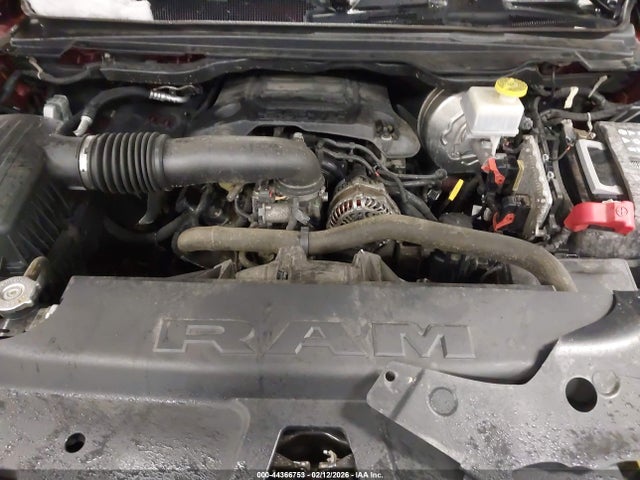 44366753 :رقم المزاد ، 1C6SRFJT1KN776371 vin ، 2019 Ram 1500 Laramie  4x4 5'7 Box مزاد بيع