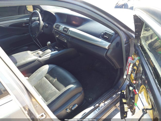 2014 LEXUS LS 460 JTHBL5EF6E5131243 Photo 4
