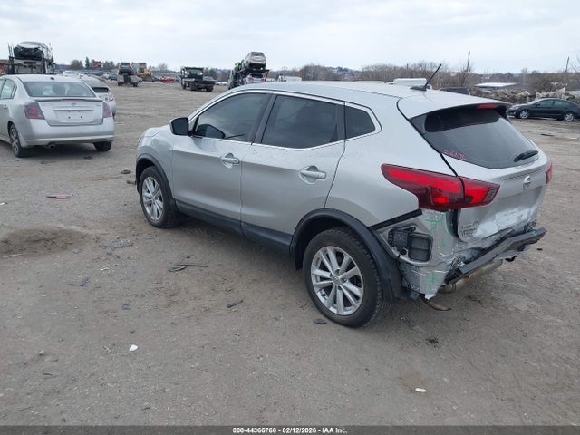 JN1BJ1CR4JW267486 Nissan Rogue Sport S
